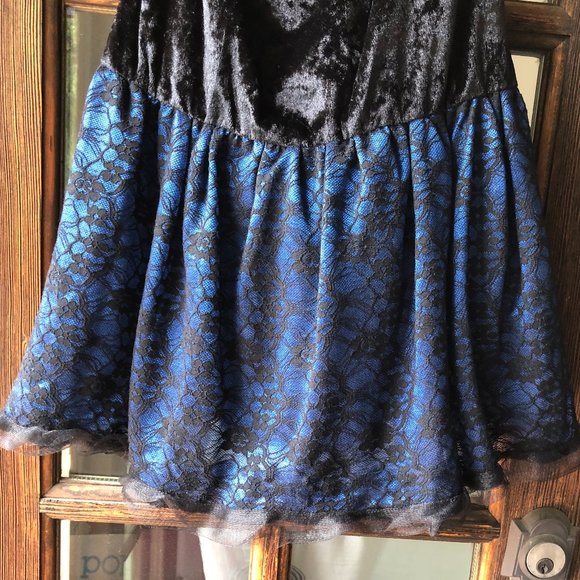 Midnight Vamp Costume Dress - Picture 9 of 15